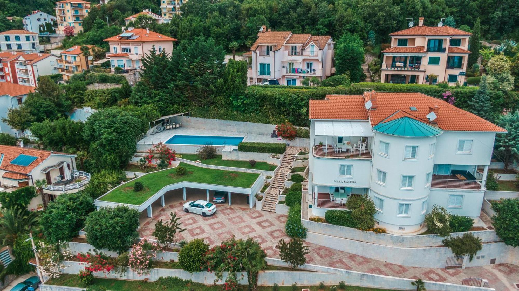 Villa Calista Icici Exterior photo
